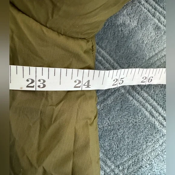 NWOT Lululemon Quilted Light Insulation Cropped Jacket Medium Olive - Picture 8 of 8